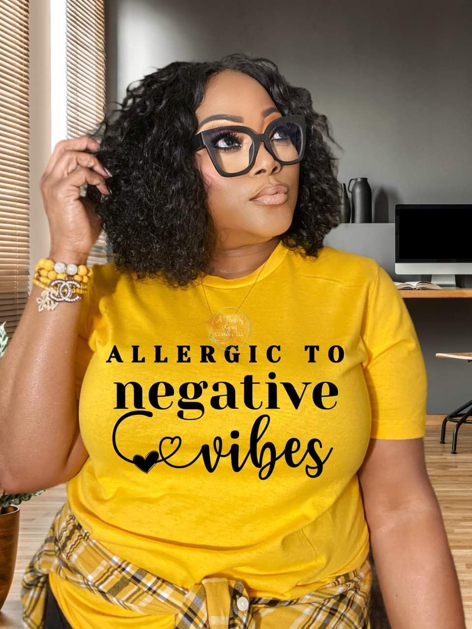 Allergic to negative vibes, t-shirt